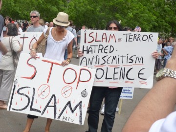 mosqueprotests-360x270