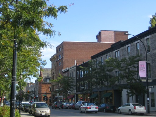 Rue_Notre-Dame_Ouest_(Montreal)_22-09-2006